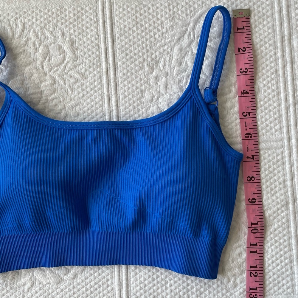 💙OQQ Sports Bra Top Bundle Cobalt Blue Padded Cream One Shoulder Ribbed Small - Picture 12 of 12